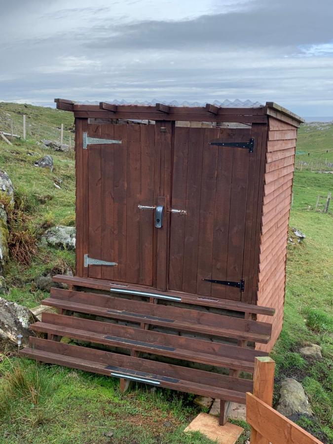 Eco Crofters Wagon By The Beach Oldshoremore Exterior foto